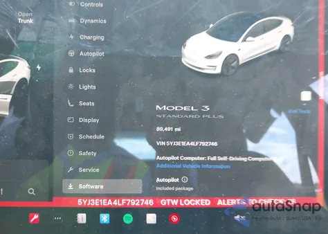 2020 Tesla Model 3 Standard Range Plus Rear-Wheel Drive/Standard Range Rear-Wheel Drive z USA, uszkodzony, nr VIN 5YJ3E1EA4LF792746